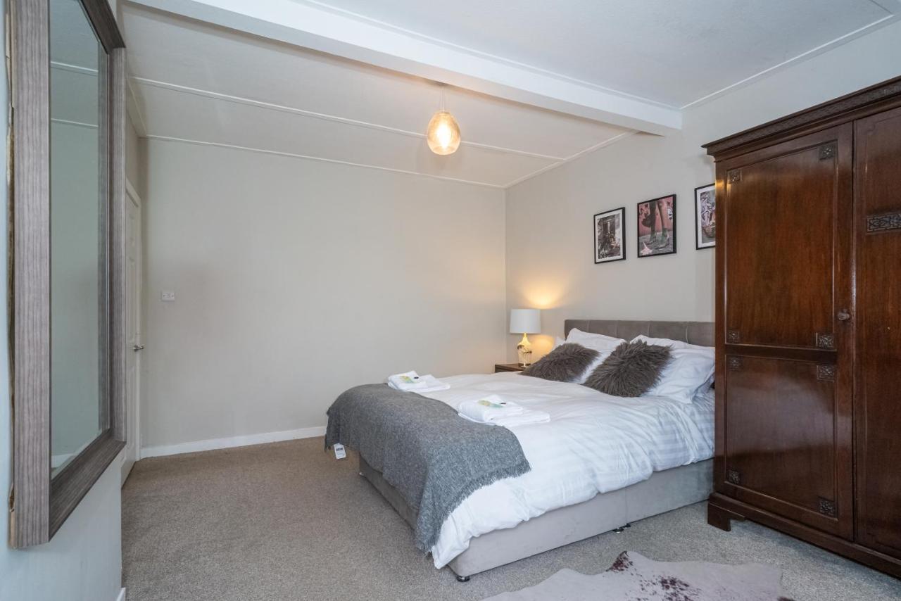Pass The Keys Cosy And Spacious 2 Beds Flat With - Free Parking Edinburgh Exterior photo